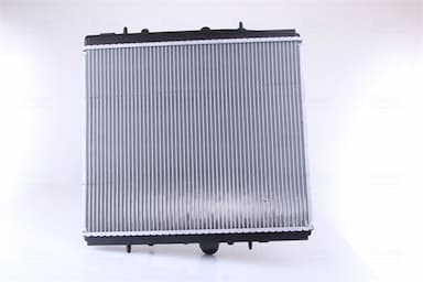 Radiators, Motora dzesēšanas sistēma NISSENS 63695A 2