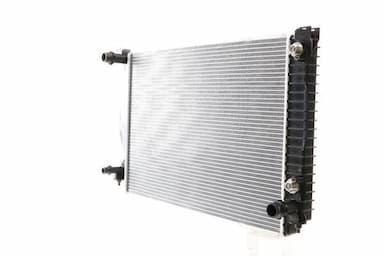 Radiators, Motora dzesēšanas sistēma MAHLE CR 424 000S 3