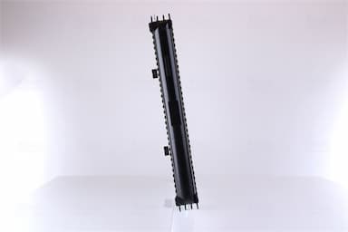 Radiators, Motora dzesēšanas sistēma NISSENS 635721 3