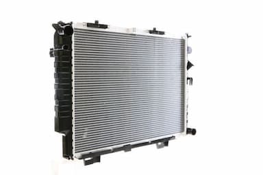 Radiators, Motora dzesēšanas sistēma MAHLE CR 318 000S 10