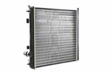 Radiators, Motora dzesēšanas sistēma MAHLE CR 557 000S 4