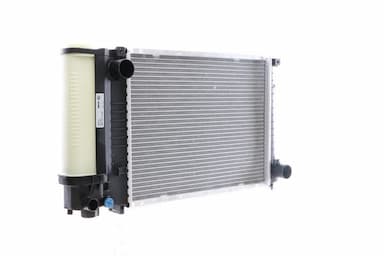 Radiators, Motora dzesēšanas sistēma MAHLE CR 495 000S 8