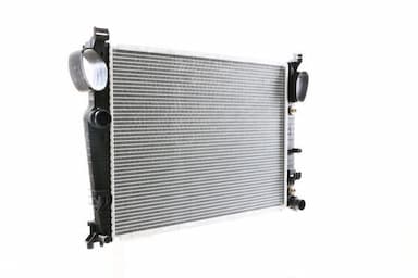 Radiators, Motora dzesēšanas sistēma MAHLE CR 302 000S 8