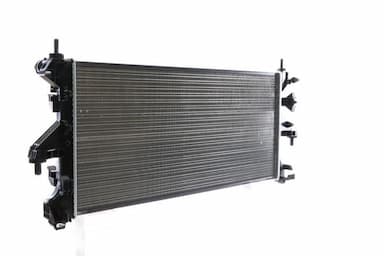 Radiators, Motora dzesēšanas sistēma MAHLE CR 886 000S 6