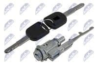 Stūres vārpstas slēdzene